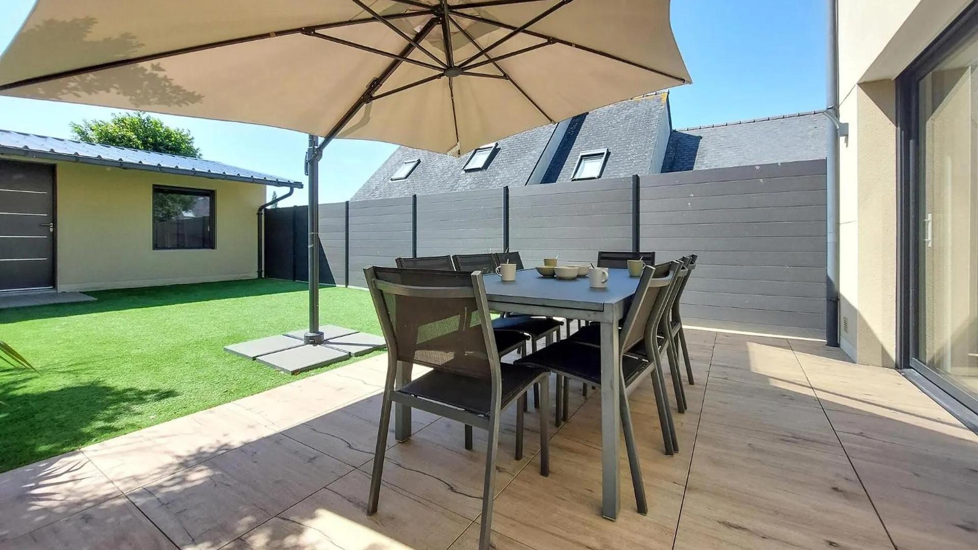 Gorgeous Home In Saint-Coulomb With Kitchen France